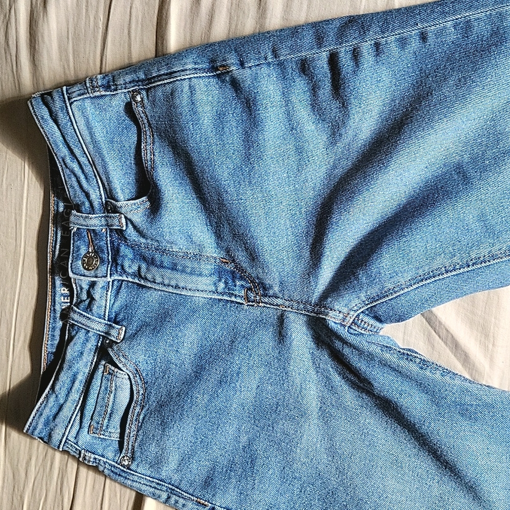 American Eagle Stretch Mom Jean